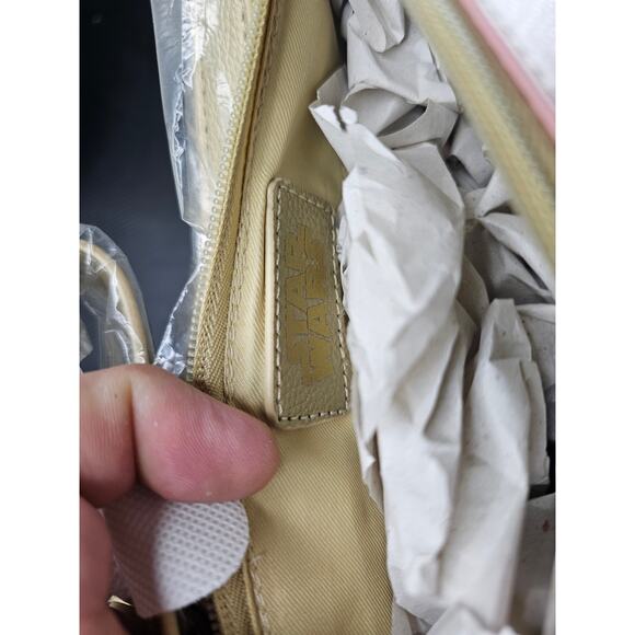 Dani by Danielle Nicole Star Wars the Mandalorian Baby Yoda (Grogu) Crossbody - Picture 5 of 5